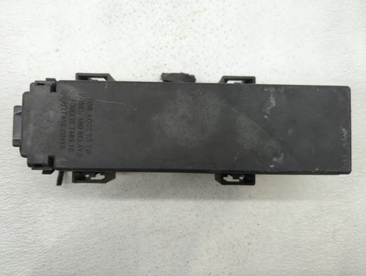 2007-2009 Dodge Durango Fusebox Fuse Box Panel Relay Module P/N:04692227AA Fits Fits 2007 2008 2009 OEM Used Auto Parts - Oe