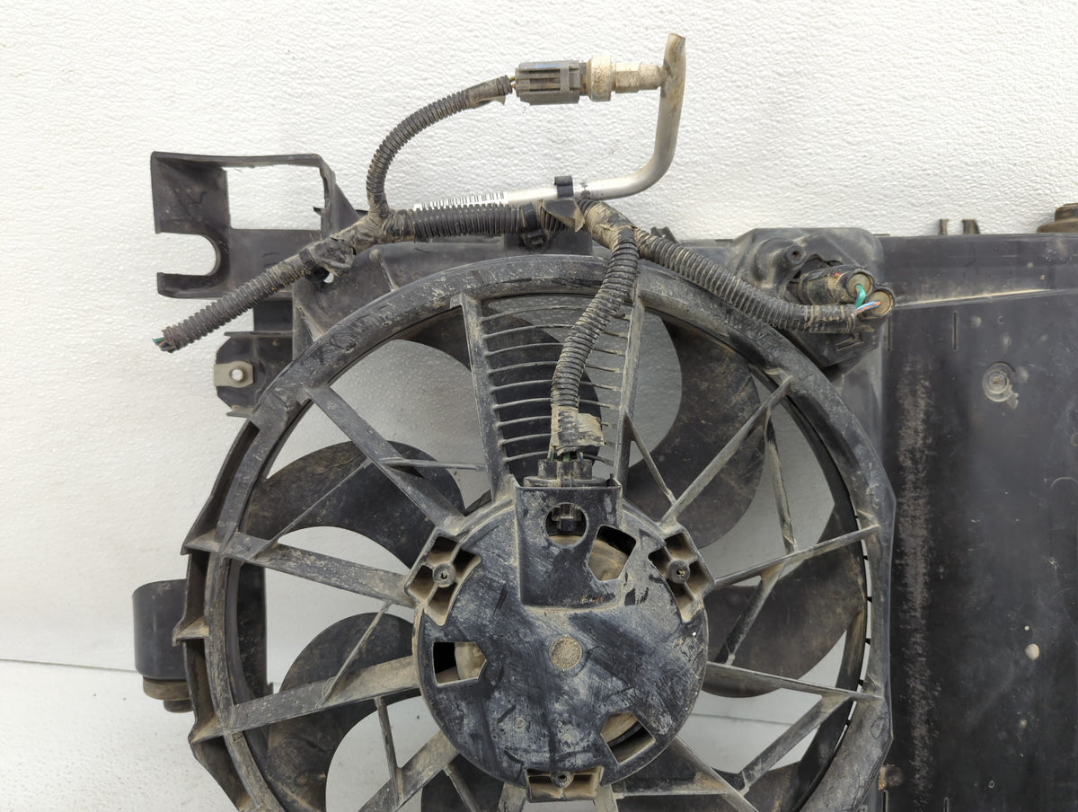 2006-2009 Dodge Durango Left Radiator Fan Motor Assembly Black - Oemusedautoparts1.com