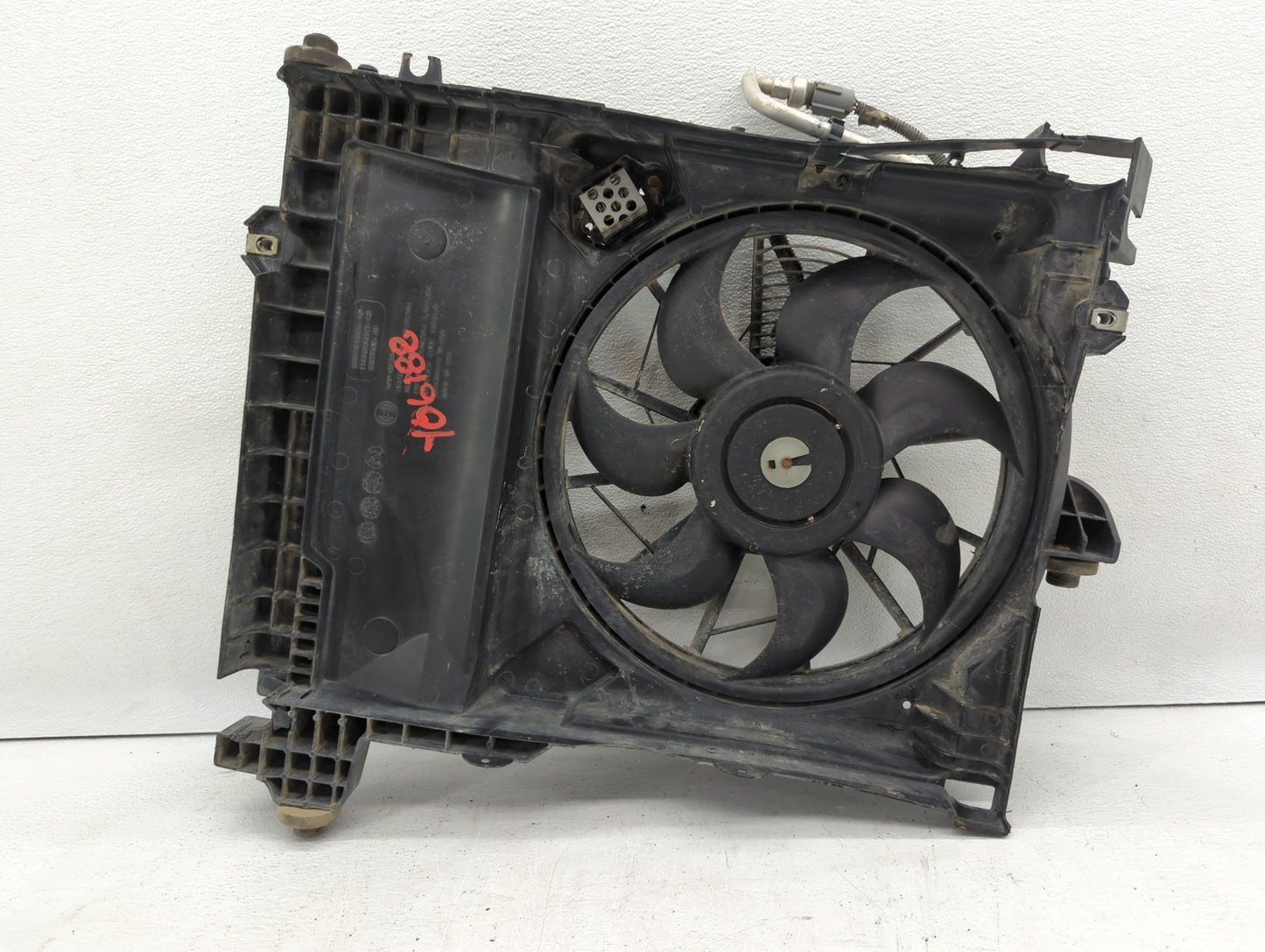 2006-2009 Dodge Durango Left Radiator Fan Motor Assembly Black - Oemusedautoparts1.com