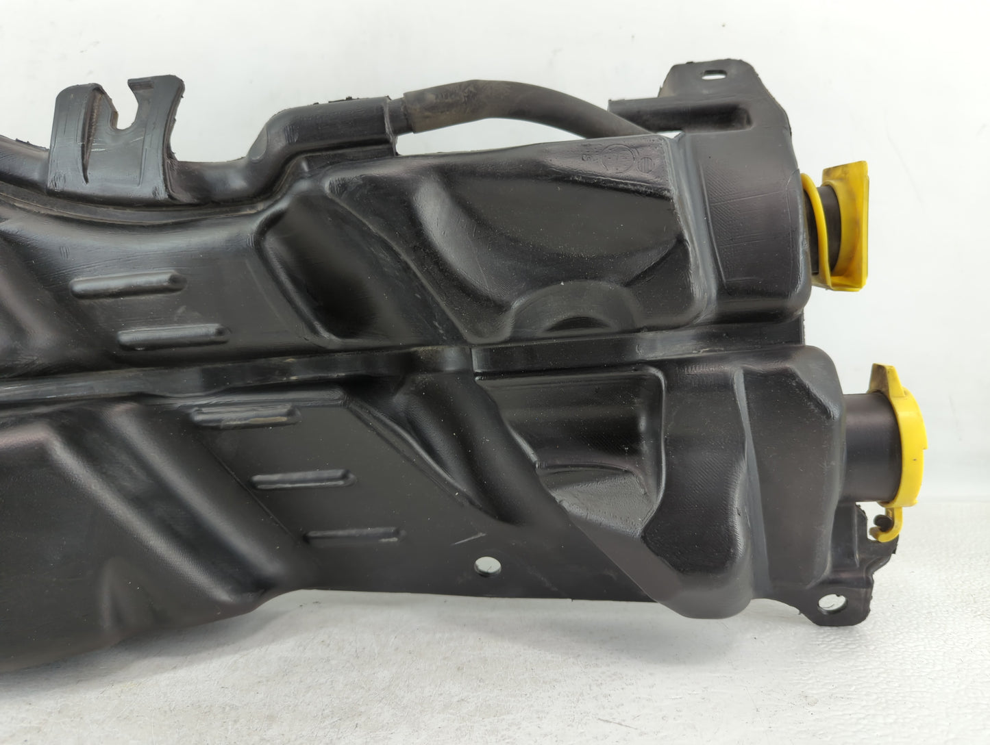 2008-2009 Dodge Durango Windshield Washer Fluid Reservoir Bottle Oem - Oemusedautoparts1.com