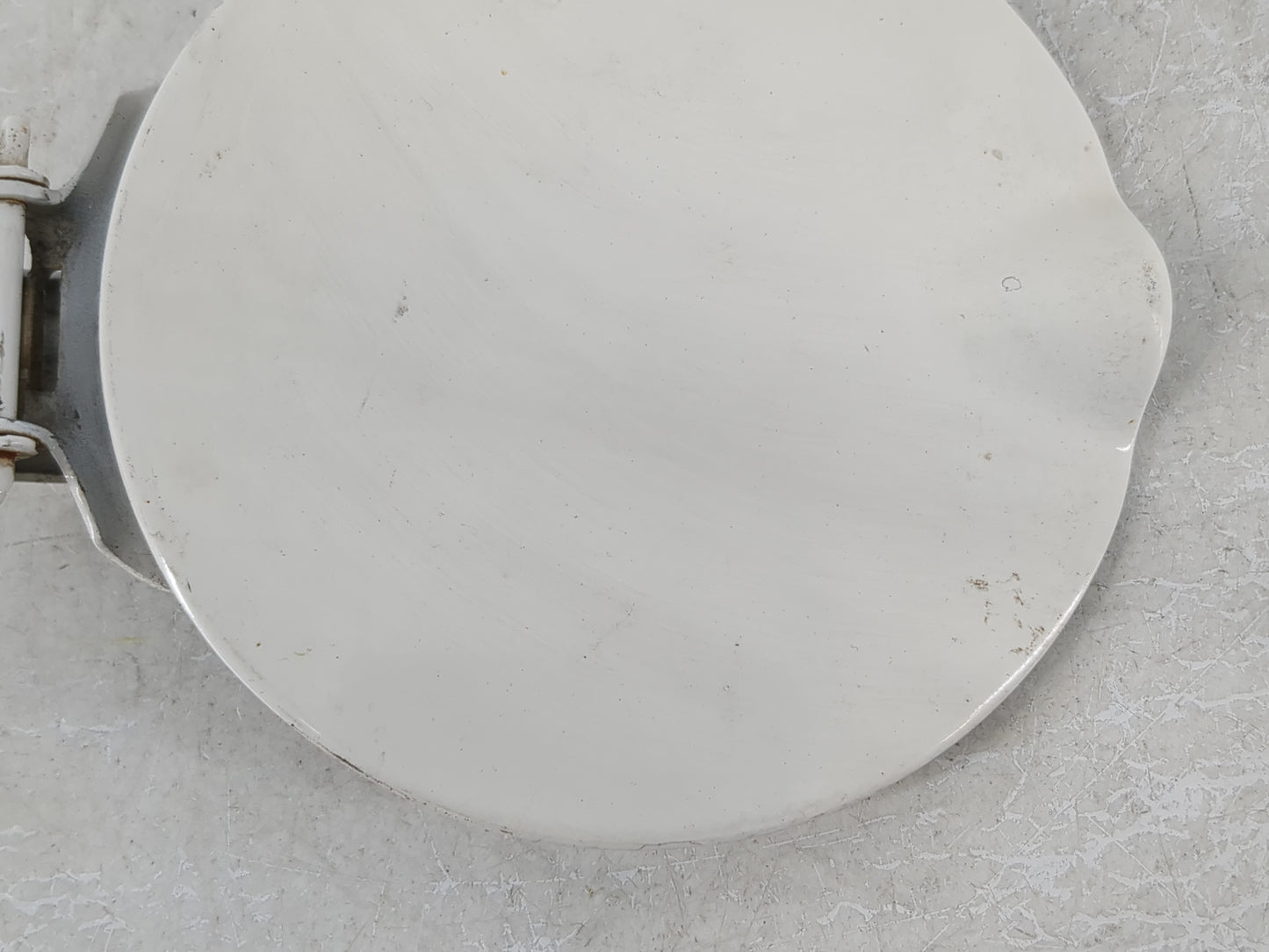 2008 Dodge Grand Caravan Fuel Tank Door Lid Gas Tank White - Oemusedautoparts1.com