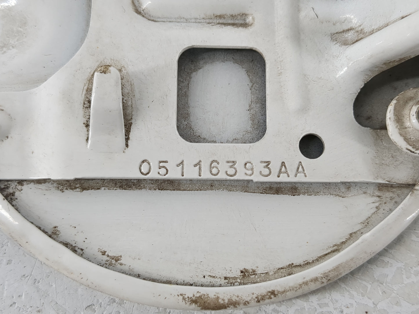 2008 Dodge Grand Caravan Fuel Tank Door Lid Gas Tank White - Oemusedautoparts1.com