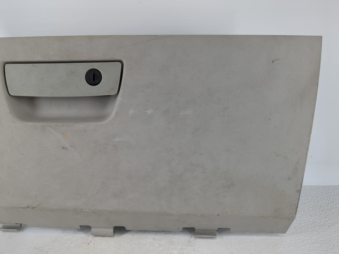 2008 Dodge Grand Caravan Passenger Glove Box Door Storage Compartment 1065707 - Oemusedautoparts1.com