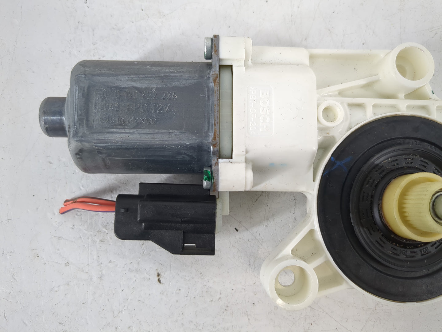 2008 Dodge Grand Caravan Driver Front Left Power Window Motor - Oemusedautoparts1.com