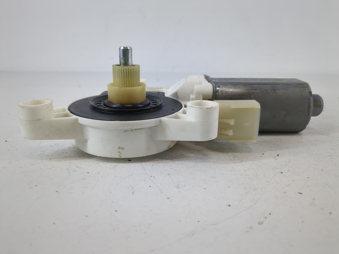 2008-2020 Dodge Grand Caravan Passenger Front Right Power Window Motor - Oemusedautoparts1.com