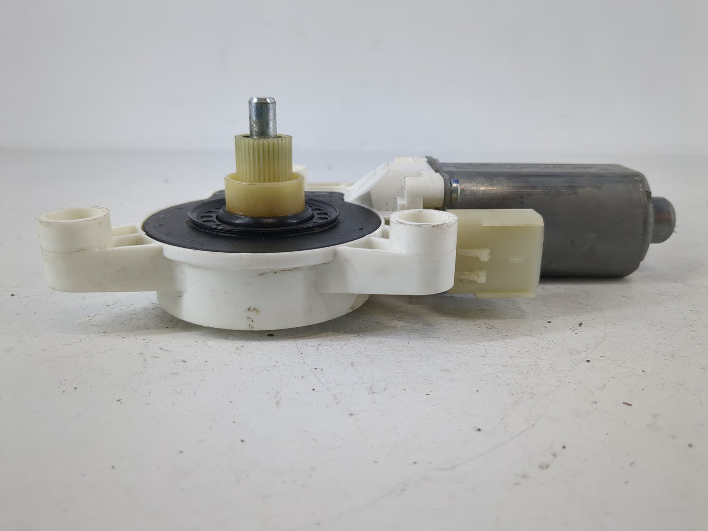 2008-2020 Dodge Grand Caravan Passenger Front Right Power Window Motor - Oemusedautoparts1.com