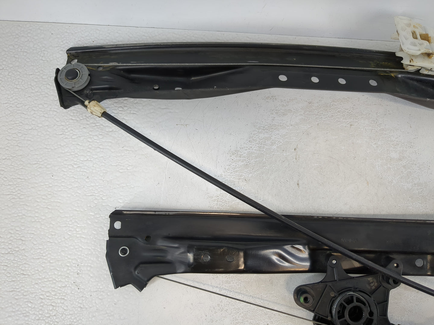 2008-2020 Dodge Grand Caravan Window Regulator Right Passenger Rear - Oemusedautoparts1.com