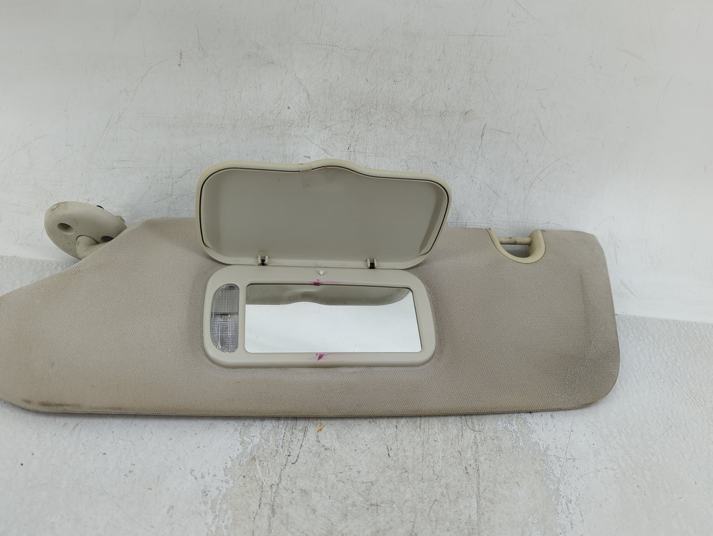 2008-2010 Dodge Grand Caravan Sun Visor Shade Replacement Driver Left Mirror Fits Fits 2008 2009 2010 OEM Used Auto Parts - 
