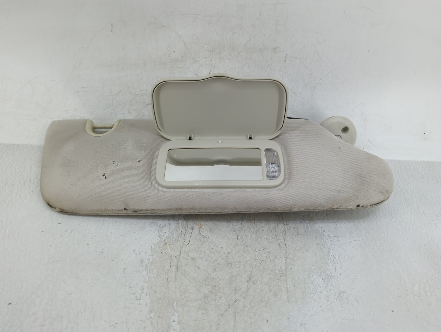 2008-2010 Dodge Grand Caravan Sun Visor Shade Replacement Passenger Right Mirror Fits Fits 2008 2009 2010 OEM Used Auto Part
