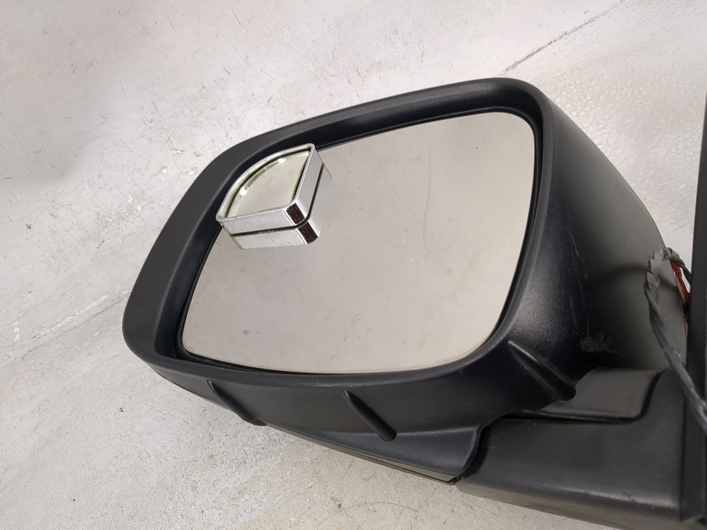 2008 Dodge Grand Caravan Driver Side View Mirror - Left Door Mirror OEM Used - Oemusedautoparts1.com