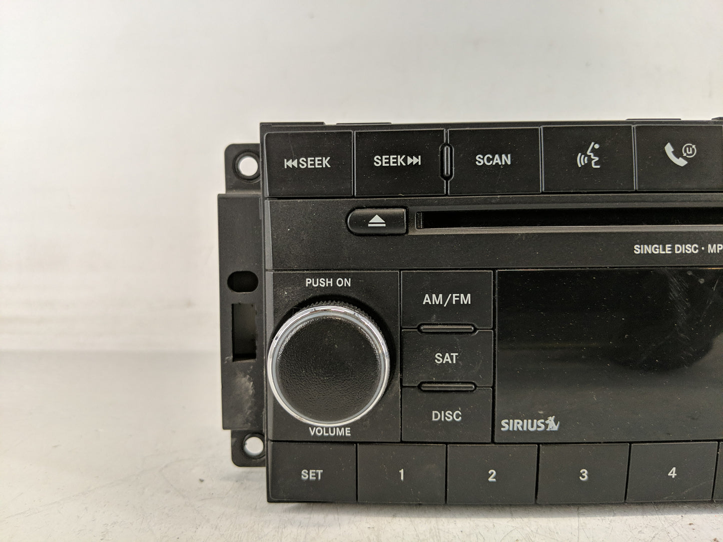 2008 Dodge Grand Caravan Radio AM FM Cd Player Receiver Replacement P/N:P05064061AJ Fits OEM Used Auto Parts - Oemusedautopa