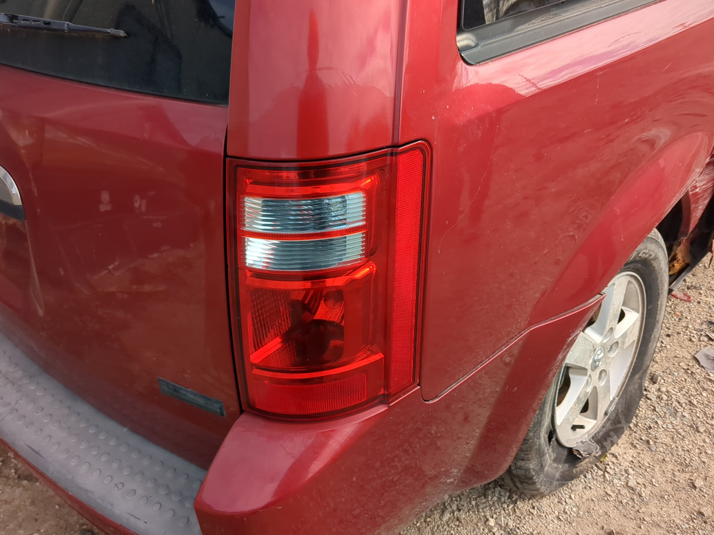 2008-2010 Dodge Grand Caravan Tail Light Assembly Passenger Right OEM Fits Fits 2008 2009 2010 OEM Used Auto Parts - Oemused