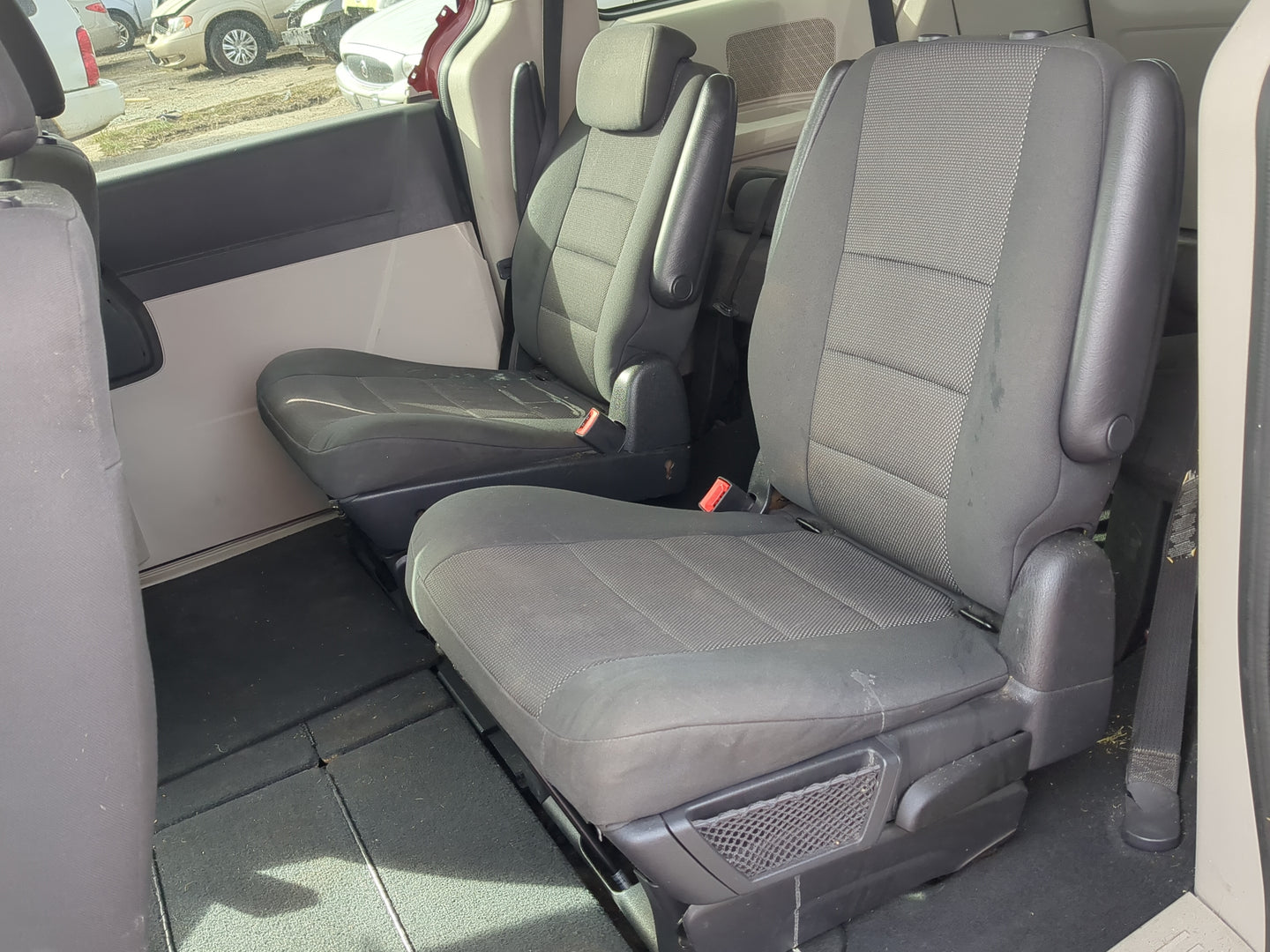 2008 Dodge Grand Caravan Rear Seat Oem - Oemusedautoparts1.com