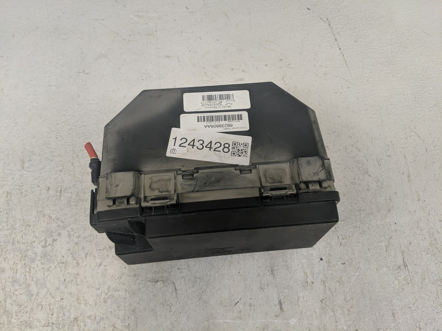 2008-2008 Dodge Grand Caravan Fusebox Fuse Box Relay Module Tipm - Oemusedautoparts1.com