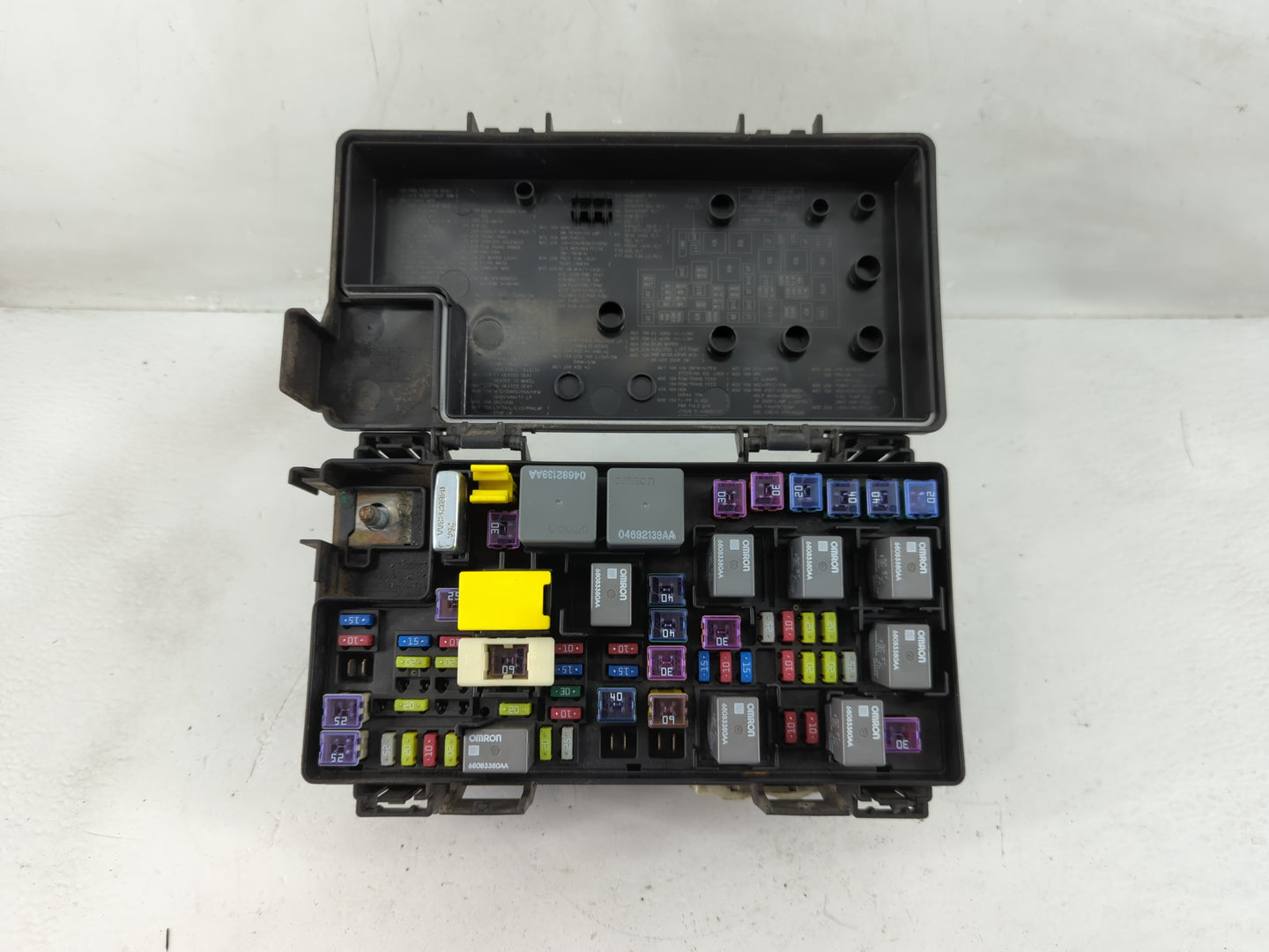 2008-2008 Dodge Grand Caravan Fusebox Fuse Box Relay Module Tipm - Oemusedautoparts1.com
