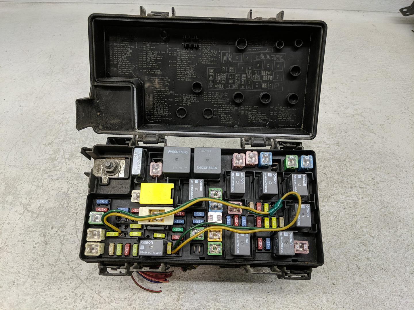 2008-2008 Dodge Grand Caravan Fusebox Fuse Box Relay Module Tipm - Oemusedautoparts1.com