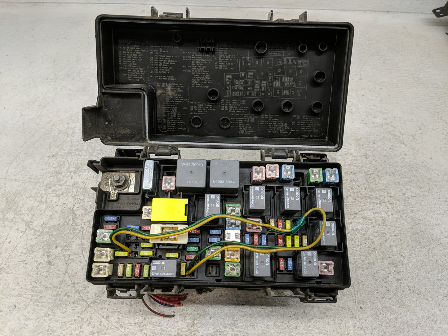 2008-2008 Dodge Grand Caravan Fusebox Fuse Box Relay Module Tipm - Oemusedautoparts1.com