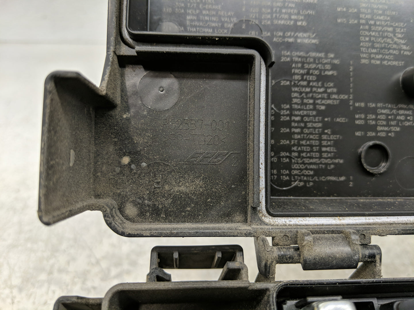 2008-2008 Dodge Grand Caravan Fusebox Fuse Box Relay Module Tipm - Oemusedautoparts1.com
