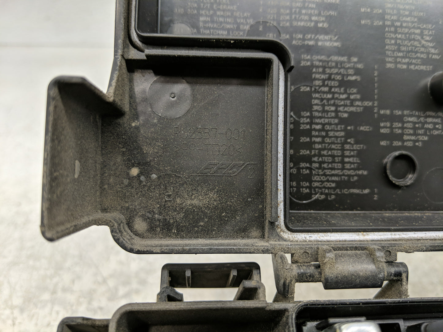 2008-2008 Dodge Grand Caravan Fusebox Fuse Box Relay Module Tipm - Oemusedautoparts1.com