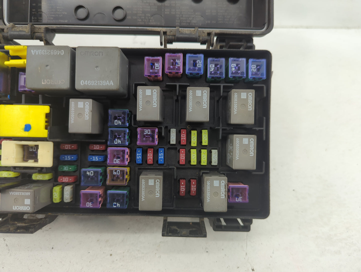 2008-2008 Dodge Grand Caravan Fusebox Fuse Box Relay Module Tipm - Oemusedautoparts1.com
