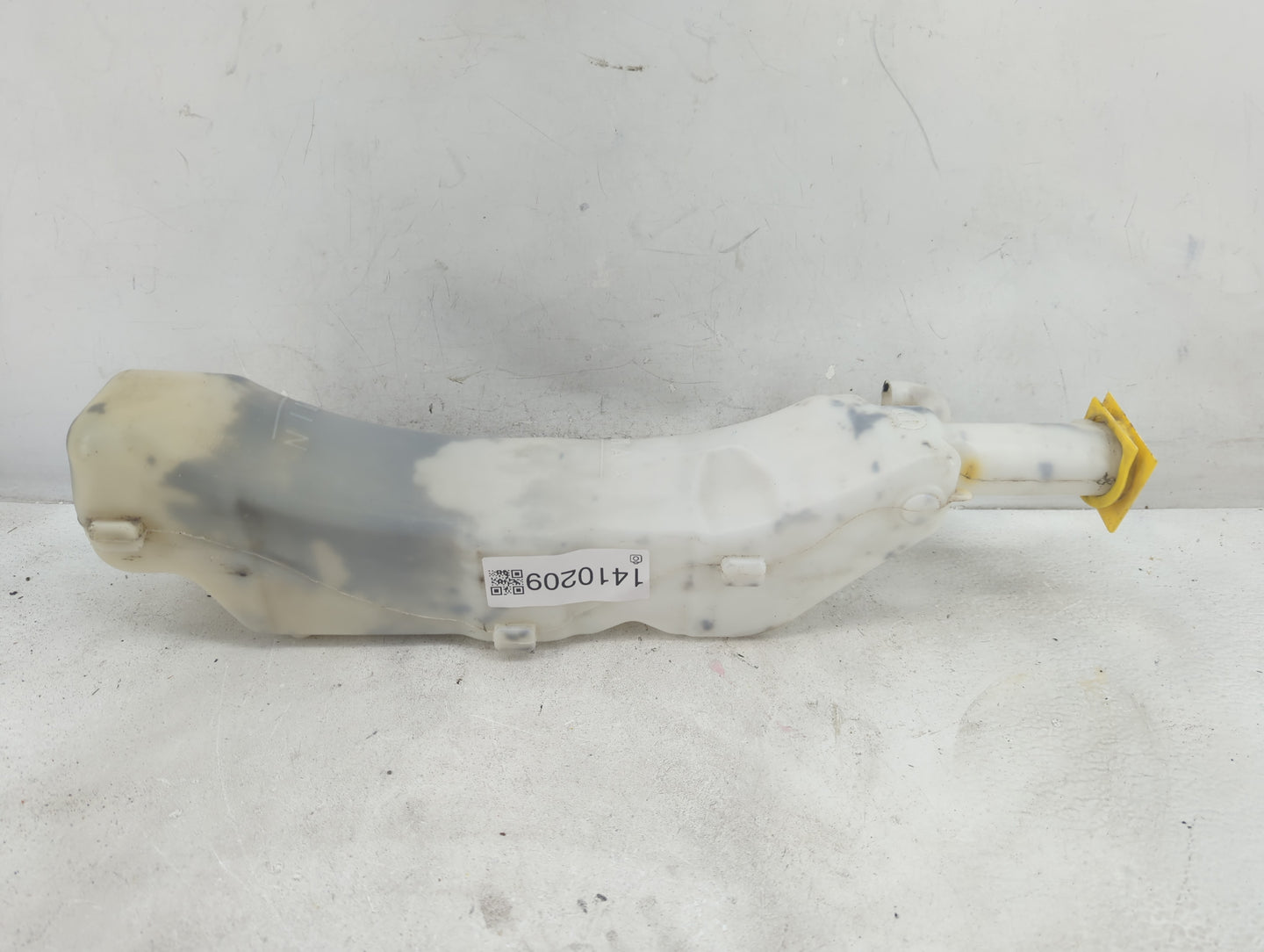2008 Dodge Grand Caravan Windshield Washer Fluid Reservoir Bottle Oem - Oemusedautoparts1.com