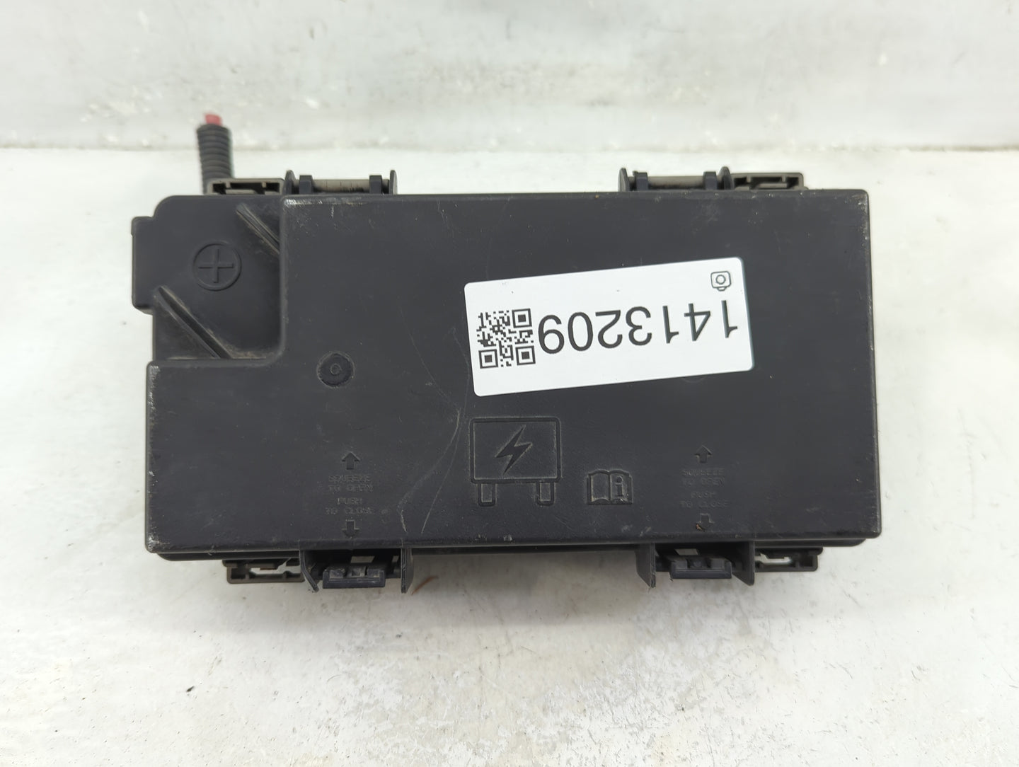 2008-2008 Dodge Grand Caravan Fusebox Fuse Box Relay Module Tipm - Oemusedautoparts1.com