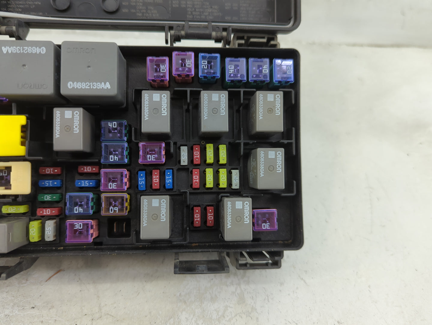 2008-2008 Dodge Grand Caravan Fusebox Fuse Box Relay Module Tipm - Oemusedautoparts1.com