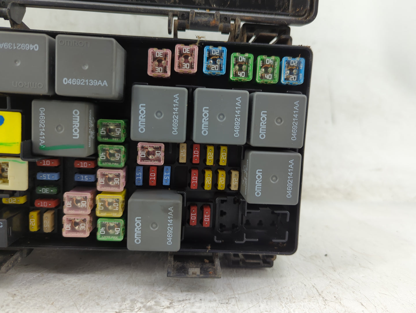 2008 Dodge Grand Caravan Fusebox Fuse Box Panel Relay Module P/N:RTB09C04C6 Fits OEM Used Auto Parts - Oemusedautoparts1.com