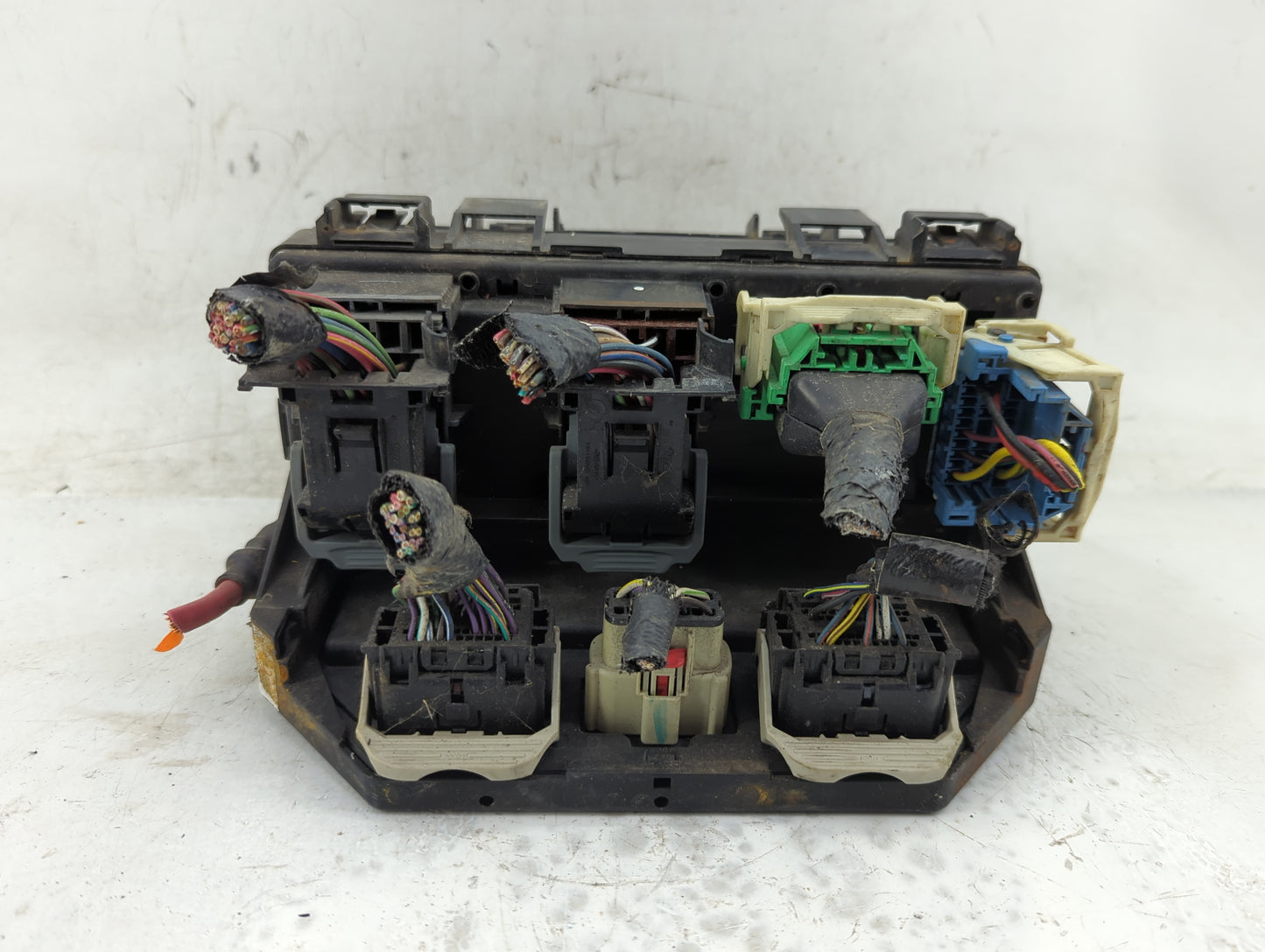 2008 Dodge Grand Caravan Fusebox Fuse Box Panel Relay Module P/N:RTB09C04C6 Fits OEM Used Auto Parts - Oemusedautoparts1.com