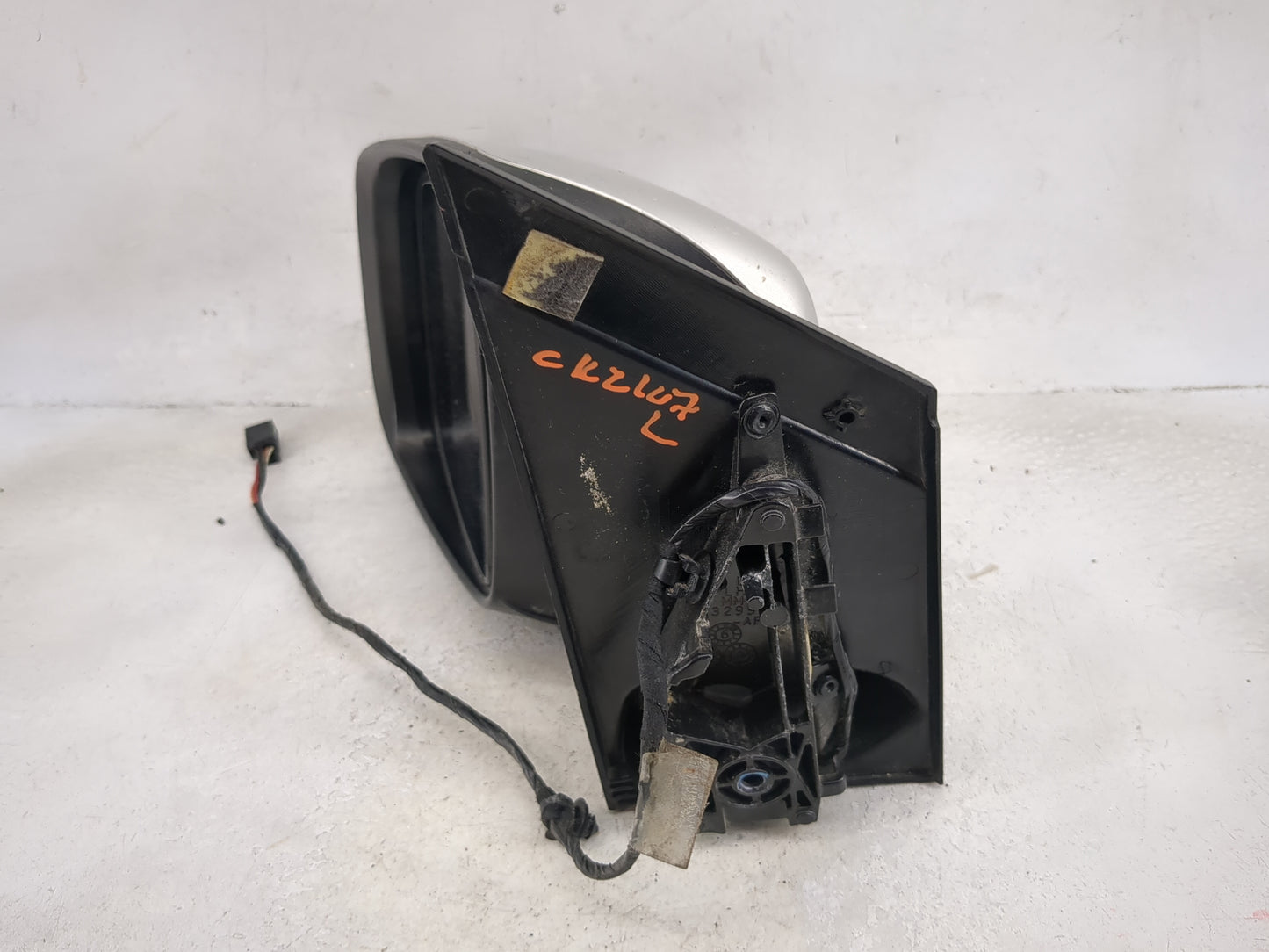 2008-2010 Dodge Grand Caravan Driver Side View Mirror - Left Door Mirror OEM Used - Oemusedautoparts1.com