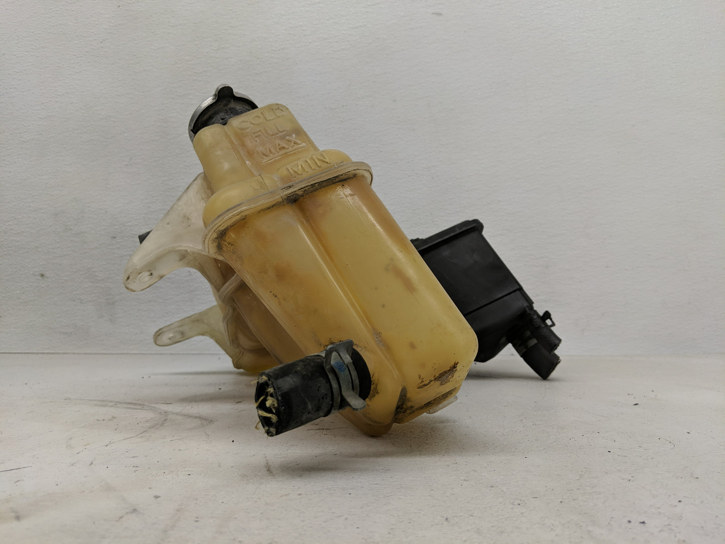 2006-2008 Dodge Magnum Radiator Coolant Overflow Expansion Tank Bottle - Oemusedautoparts1.com