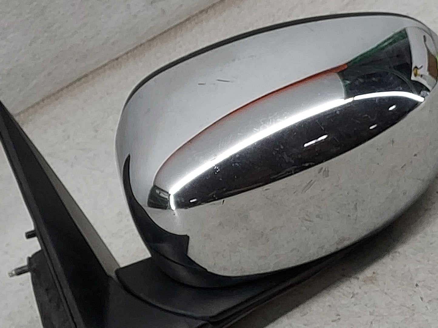 2005-2008 Dodge Magnum Driver Side View Mirror - Left Door Mirror OEM Used - Oemusedautoparts1.com
