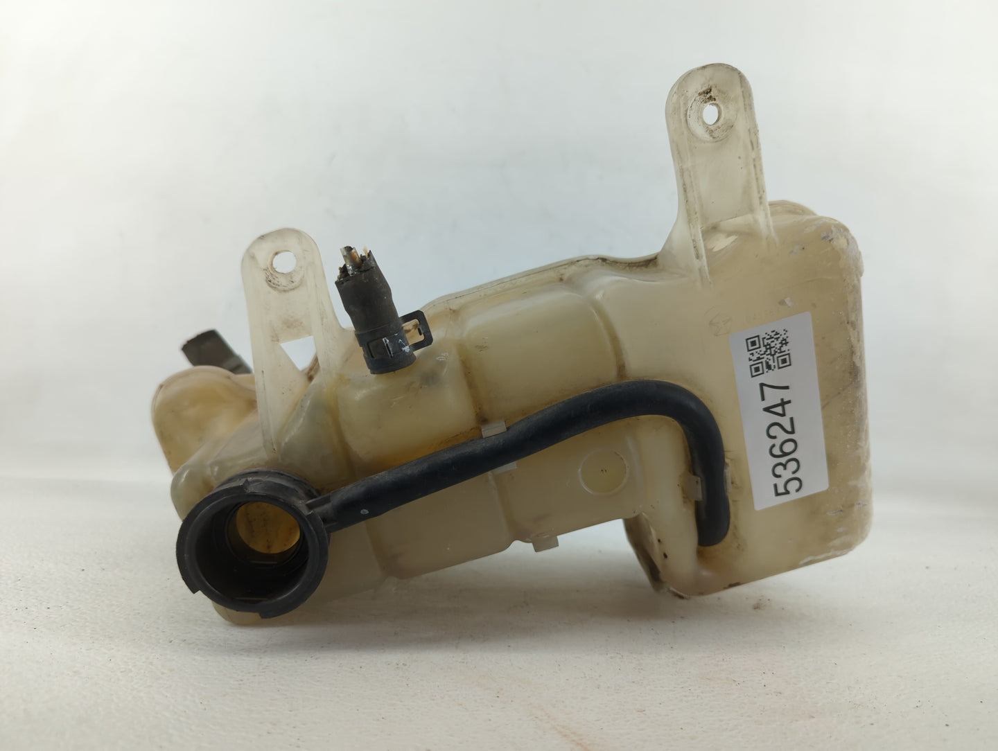 2005-2008 Dodge Magnum Windshield Washer Fluid Reservoir Bottle Oem - Oemusedautoparts1.com