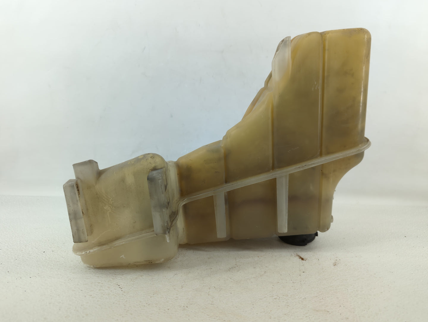 2005-2008 Dodge Magnum Windshield Washer Fluid Reservoir Bottle Oem - Oemusedautoparts1.com