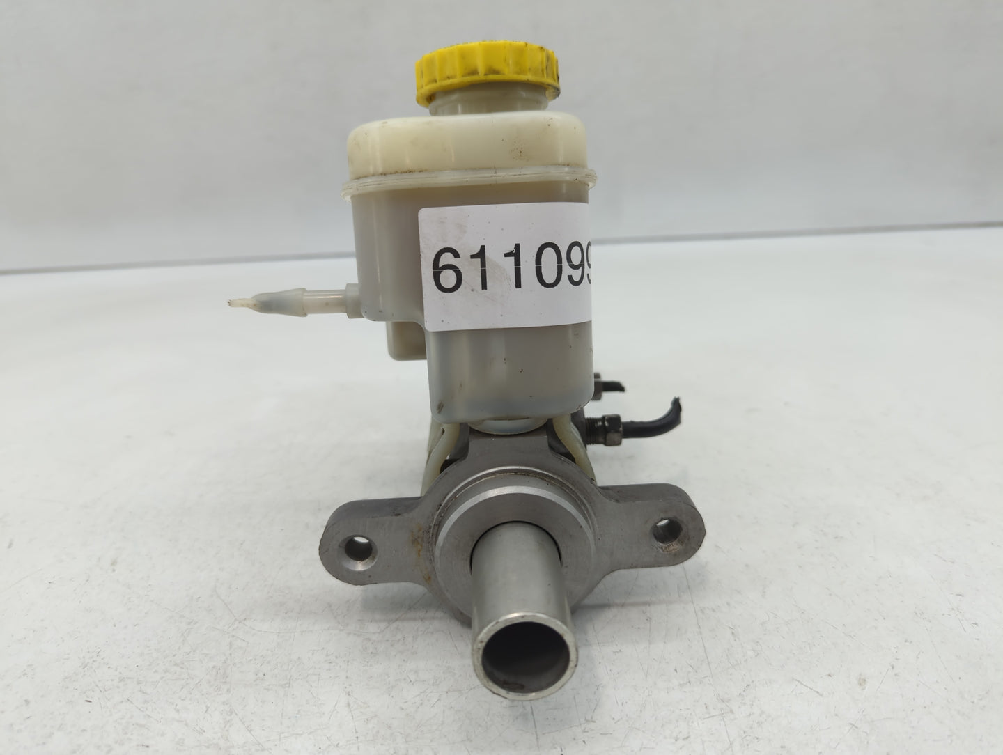 2007-2011 Dodge Nitro Brake Master Cylinder - Oemusedautoparts1.com
