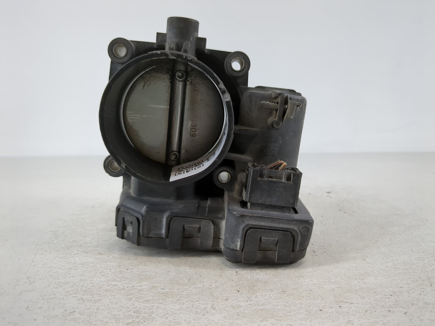 2008 Dodge Ram 1500 Throttle Body P/N:0486166 Fits Fits 2007 2009 2010 2011 2012 OEM Used Auto Parts - Oemusedautoparts1.com