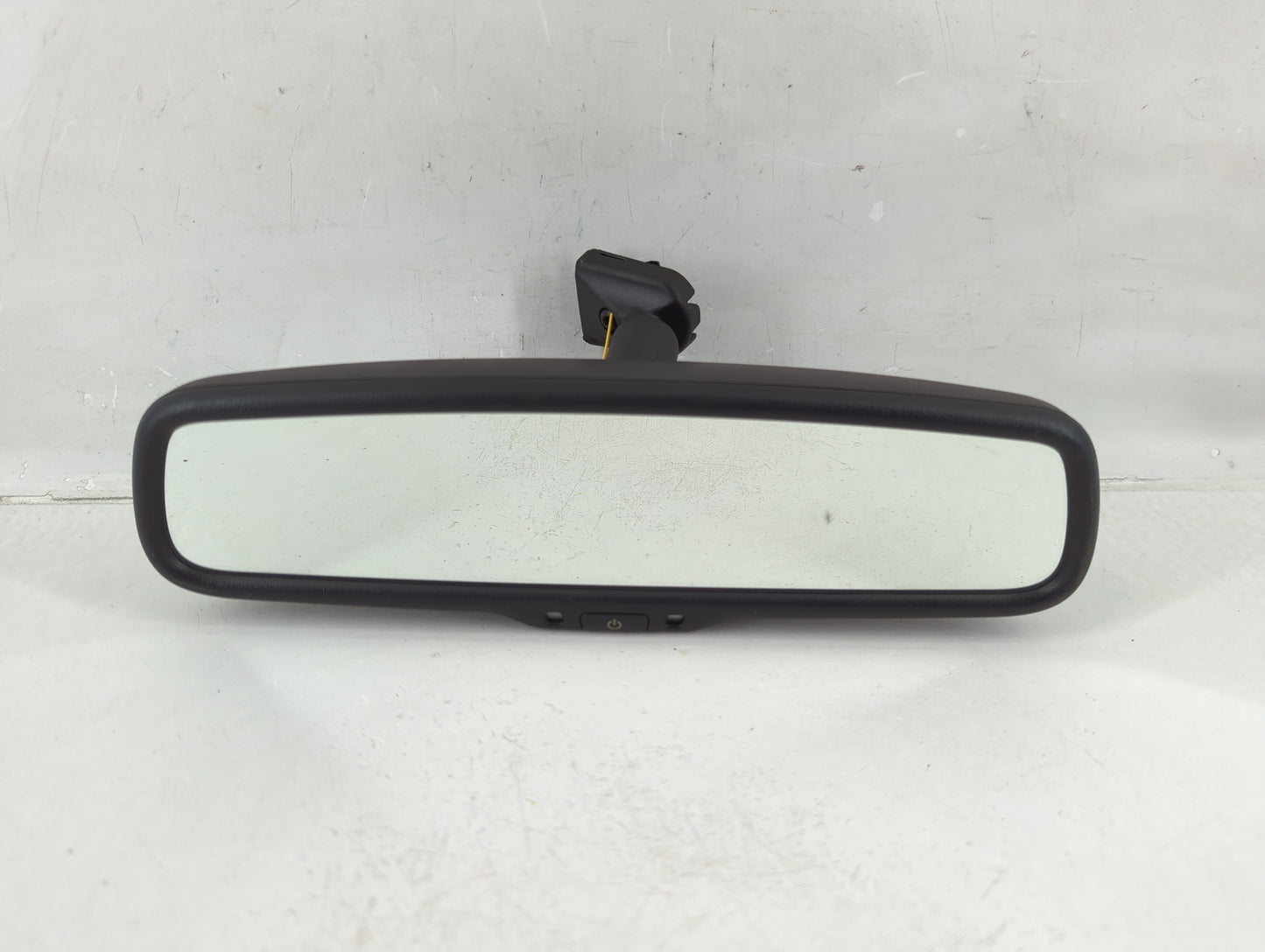 2008 Dodge Ram 1500 Interior Rear View Mirror Replacement OEM P/N:E11015892 Fits OEM Used Auto Parts - Oemusedautoparts1.com