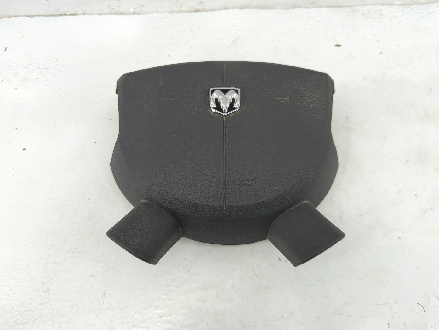 2006-2008 Dodge Ram 1500 Air Bag Driver Left Steering Wheel Mounted Fits Fits 2006 2007 2008 2009 2010 2011 OEM Used Auto Pa