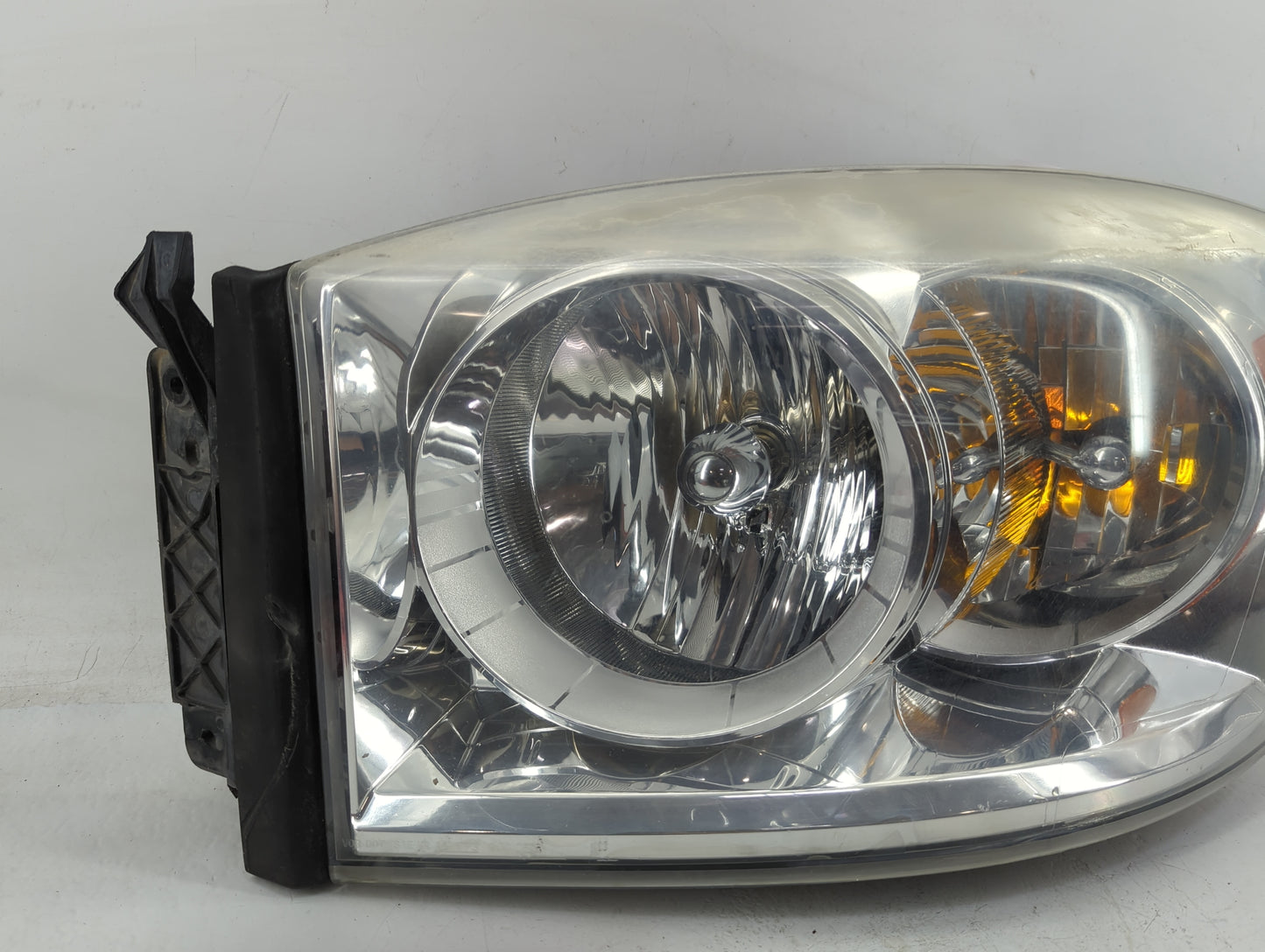 2007-2008 Dodge Ram 1500 Driver Left Oem Head Light Headlight Lamp - Oemusedautoparts1.com