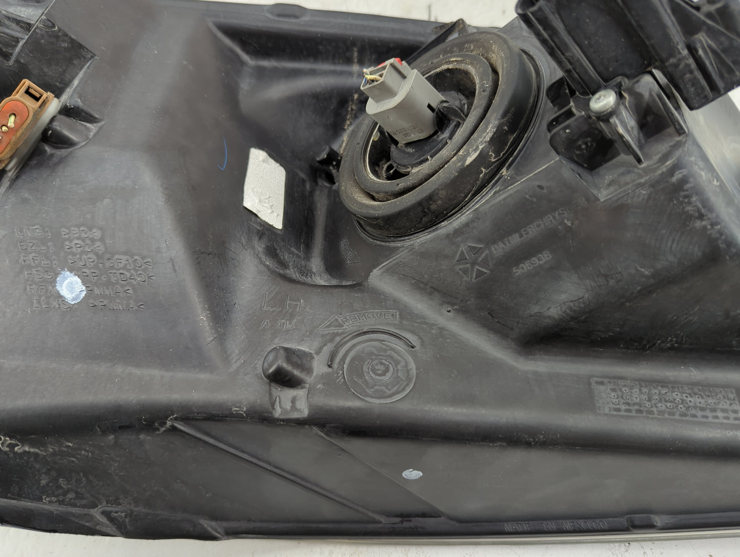 2007-2008 Dodge Ram 1500 Driver Left Oem Head Light Headlight Lamp - Oemusedautoparts1.com