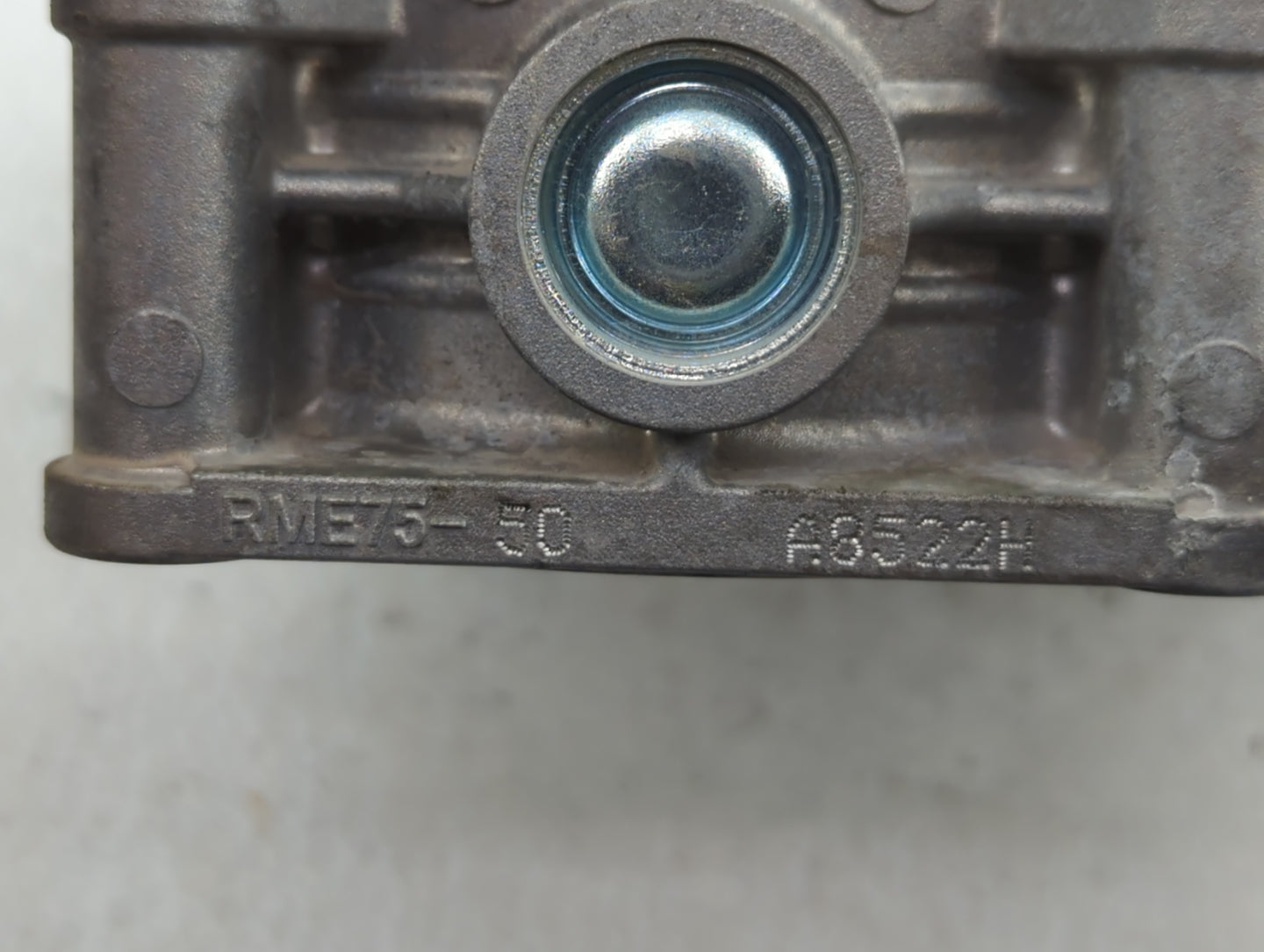 2008 Dodge Ram 1500 Throttle Body P/N:A8522H RME75-50 Fits Fits 2009 2010 2011 2012 2013 OEM Used Auto Parts - Oemusedautopa