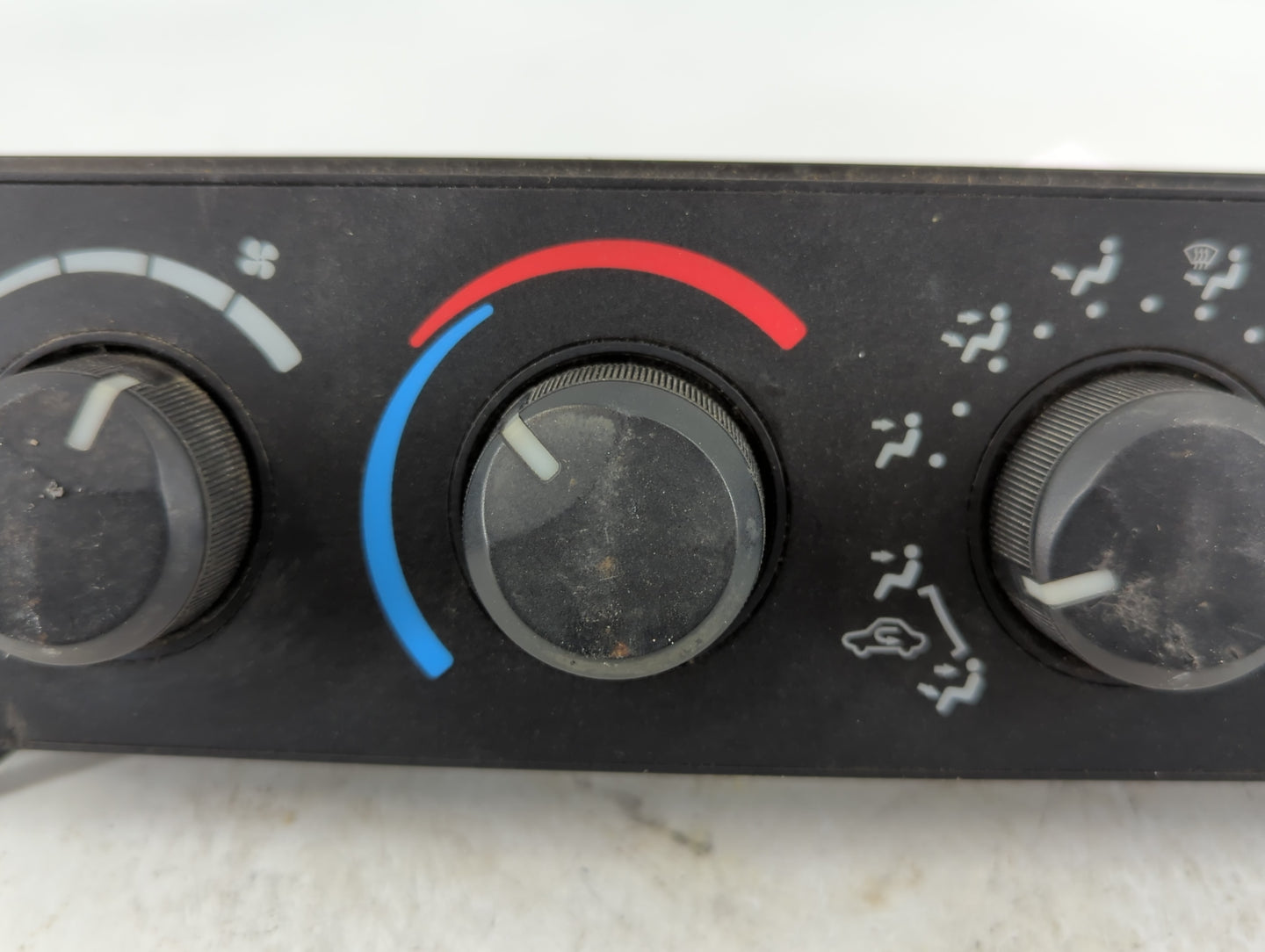 2008 Dodge Ram 1500 Climate Control Module Temperature AC/Heater Replacement P/N:P55057079AB Fits OEM Used Auto Parts - Oemu