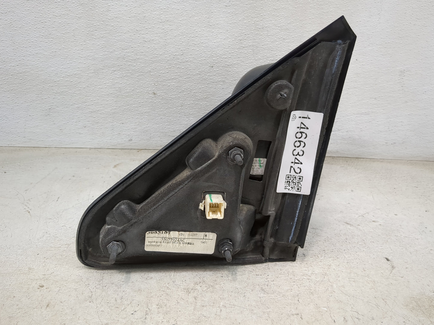 2002-2008 Dodge Ram 1500 Passenger Side View Mirror - Right Door Mirror OEM Used - Oemusedautoparts1.com