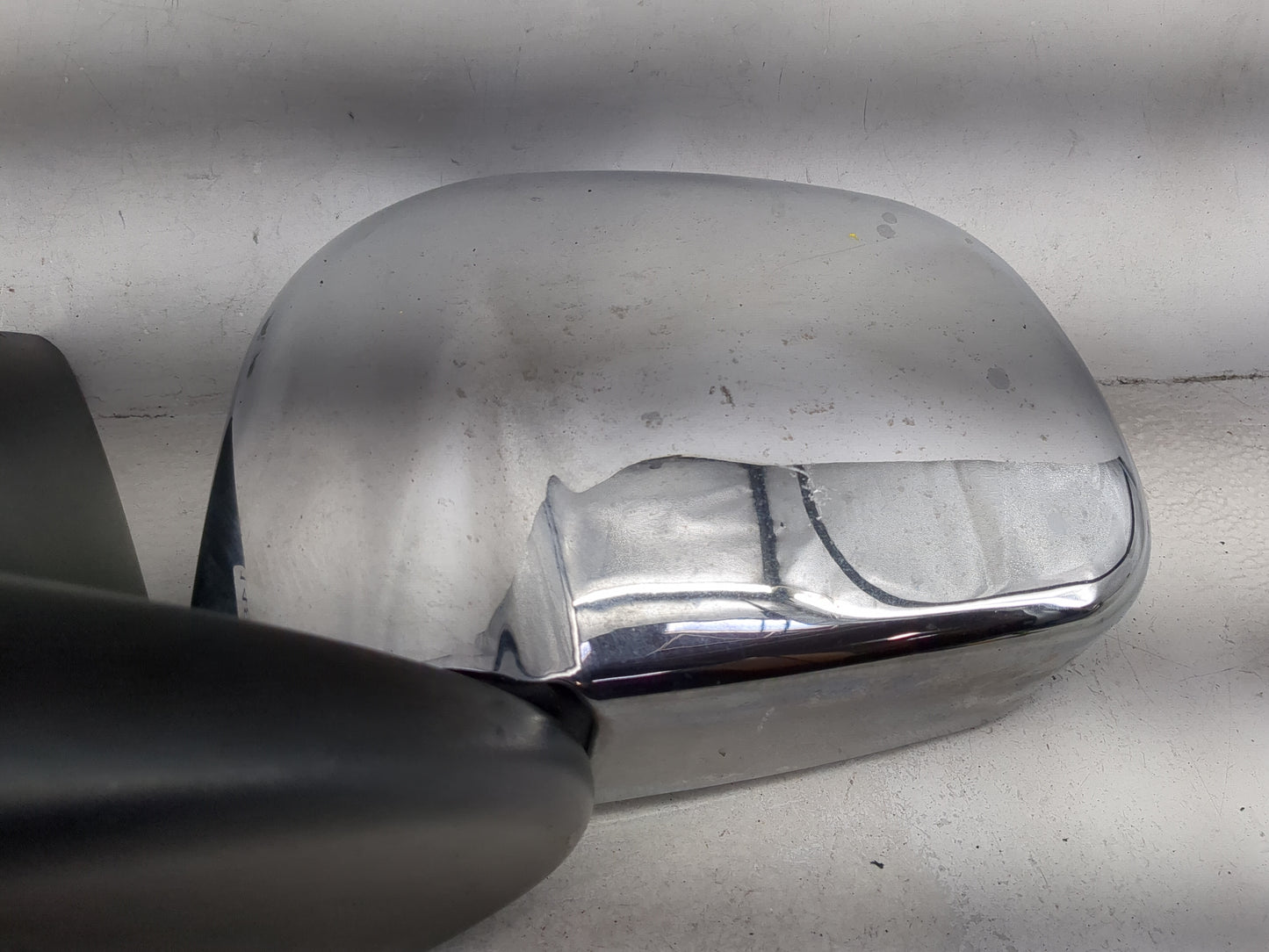2002-2008 Dodge Ram 1500 Driver Side View Mirror - Left Door Mirror OEM Used - Oemusedautoparts1.com