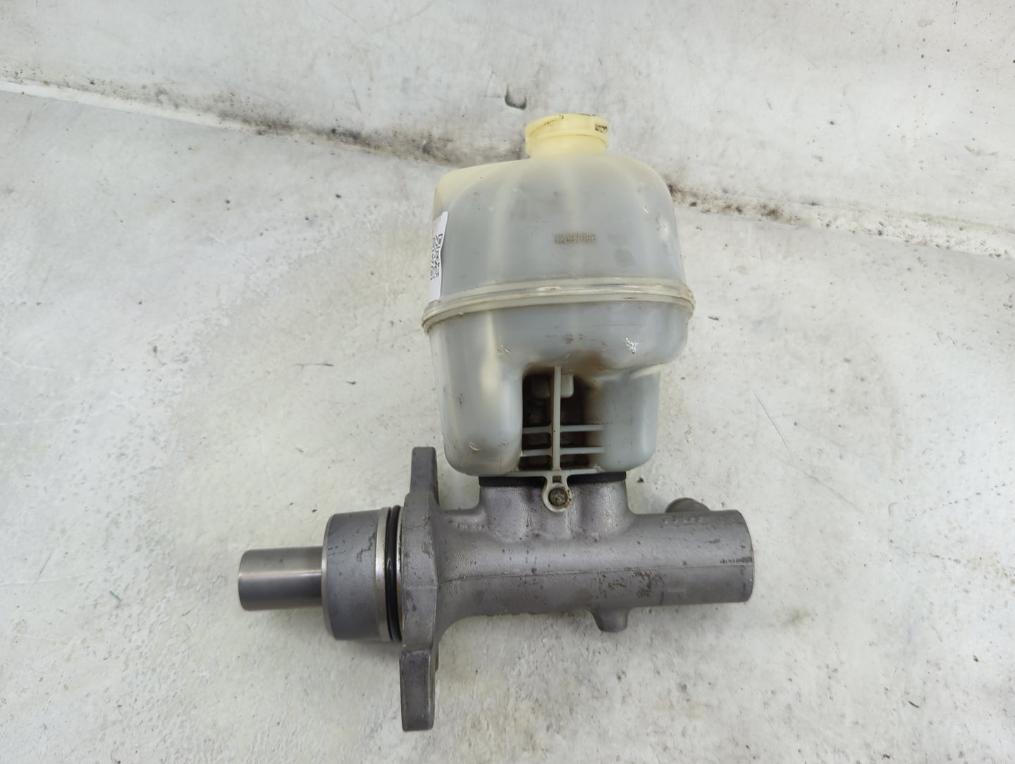 2007-2008 Dodge Ram 1500 Brake Master Cylinder 1492185 - Oemusedautoparts1.com