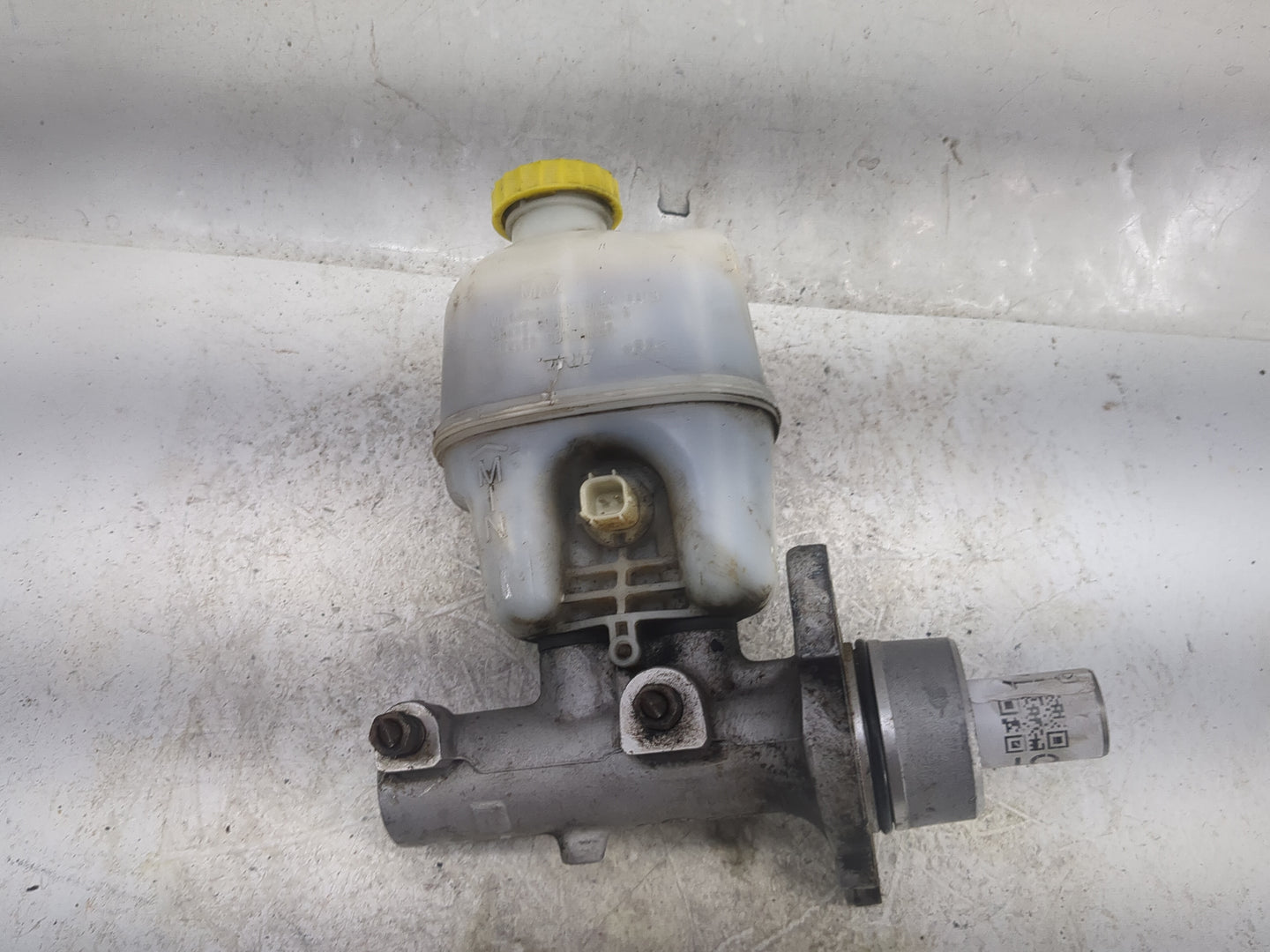 2007-2008 Dodge Ram 1500 Brake Master Cylinder 1496915 - Oemusedautoparts1.com
