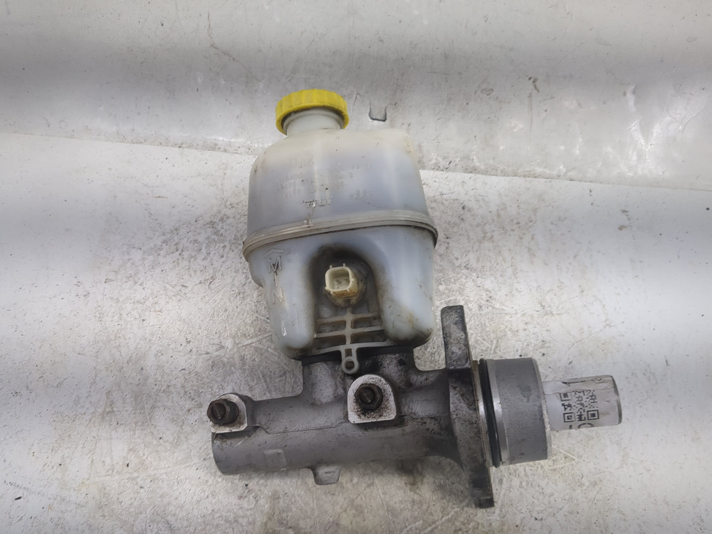2007-2008 Dodge Ram 1500 Brake Master Cylinder 1496915 - Oemusedautoparts1.com
