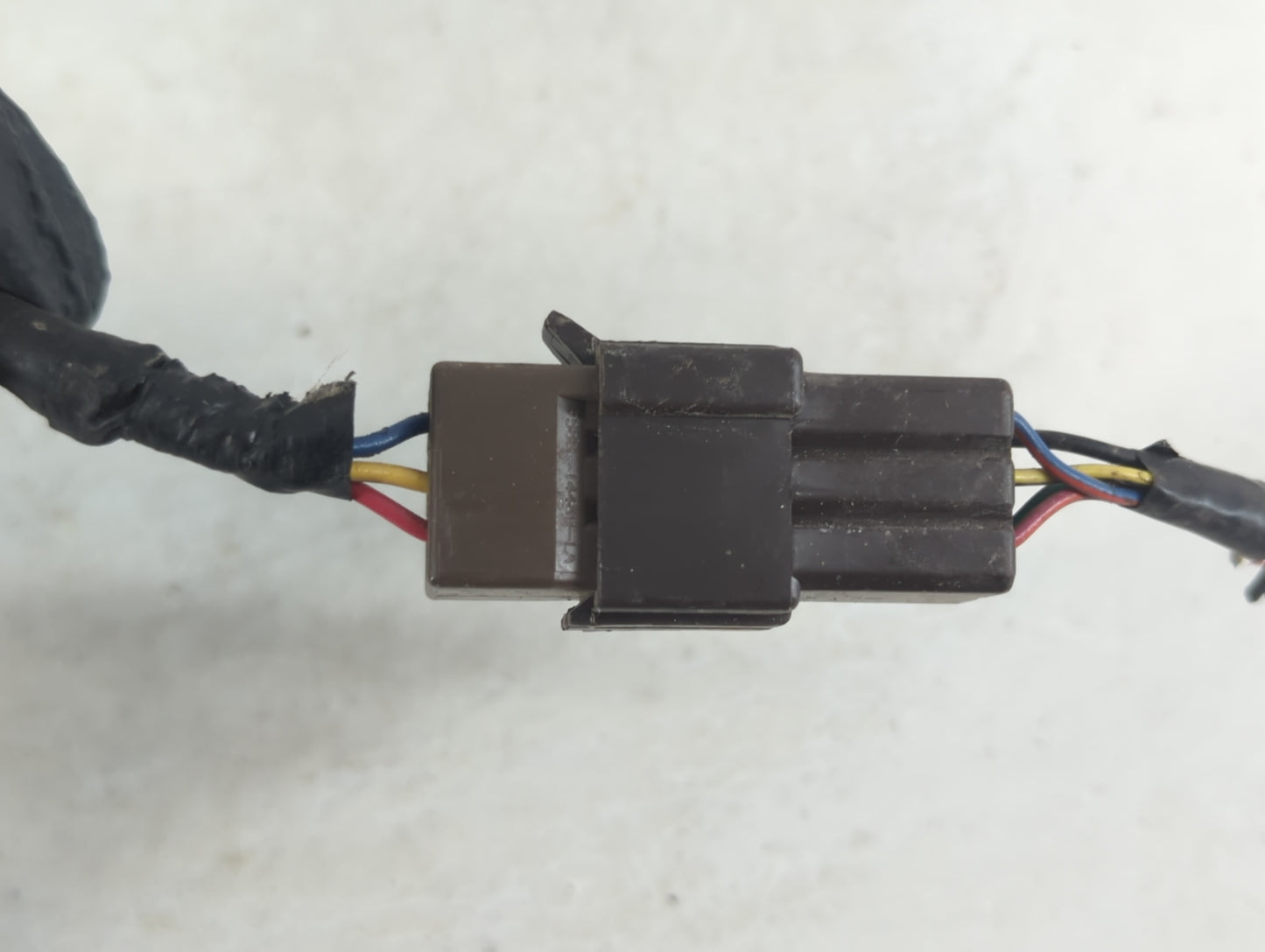 2002-2011 Ford Crown Victoria Driver Side View Mirror - Left Door Mirror OEM Used - Oemusedautoparts1.com