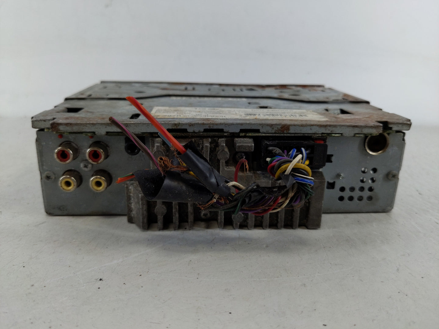 2003-2009 Ford Crown Victoria Radio AM FM Cd Player Receiver Replacement P/N:7C2T-19B131-AA Fits OEM Used Auto Parts - Oemus