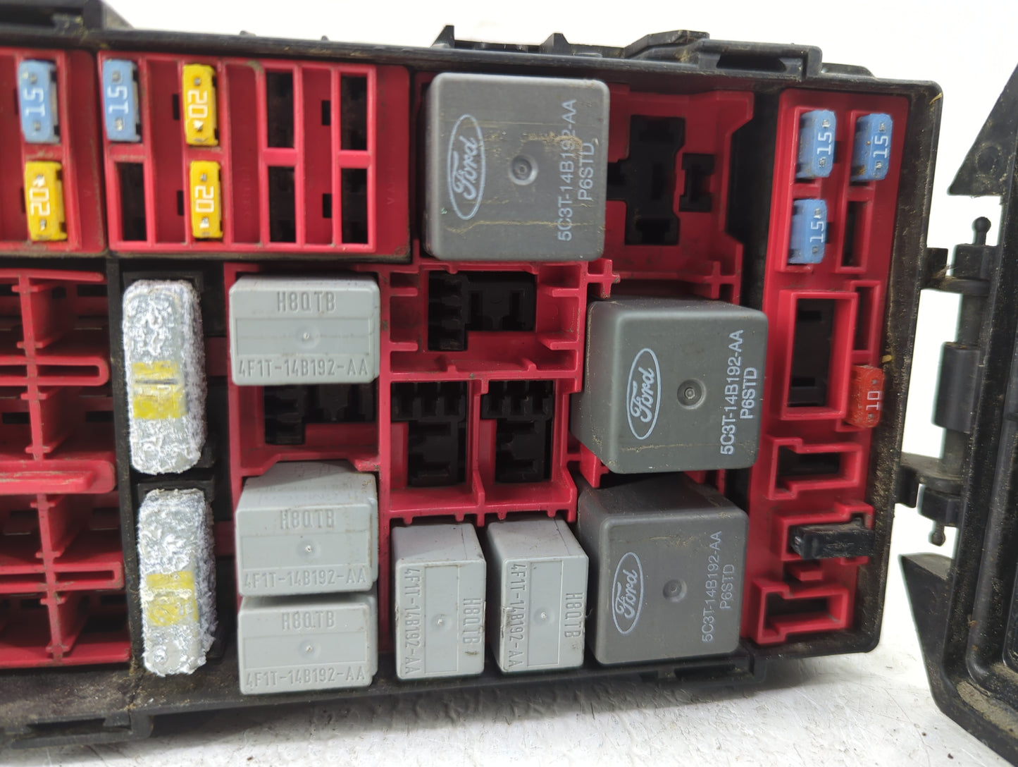 2008 Ford Crown Victoria Fusebox Fuse Box Panel Relay Module P/N:3W1T-14536-A Fits OEM Used Auto Parts - Oemusedautoparts1.c